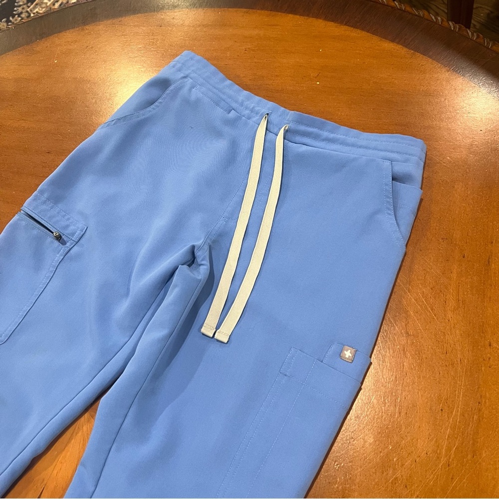FIGS Women’s Yola Skinny Scrub Pants™ Ceil Blue XS TW2000R